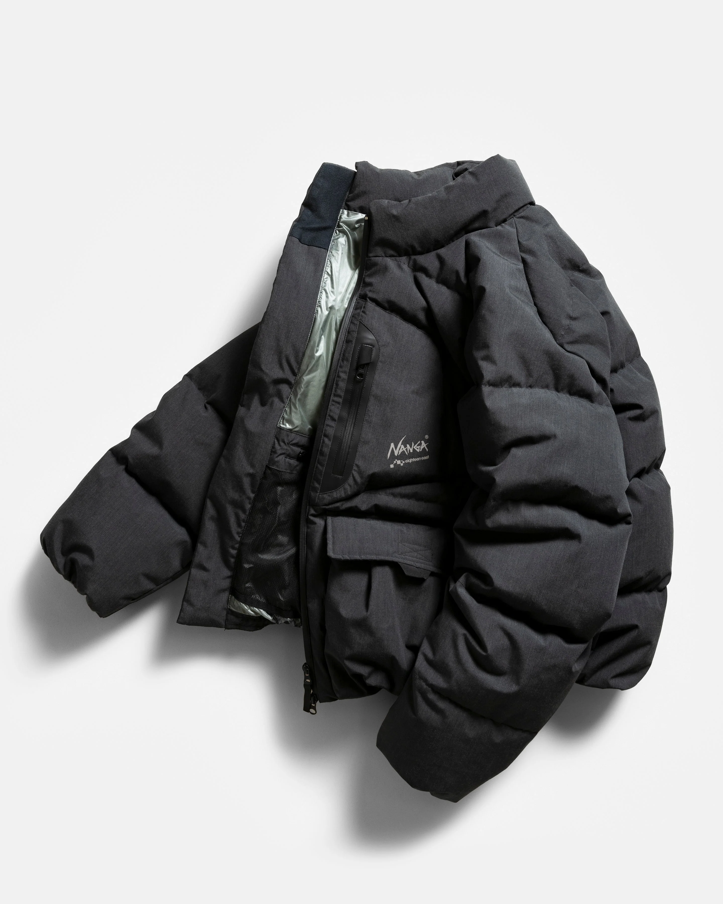 18 EAST / NANGA LOOKOUT DOWN JACKET - CHARCOAL MELANGE TAKIBI / SILVERBLUE 15DN RIPSTOP NYLON - Image 4