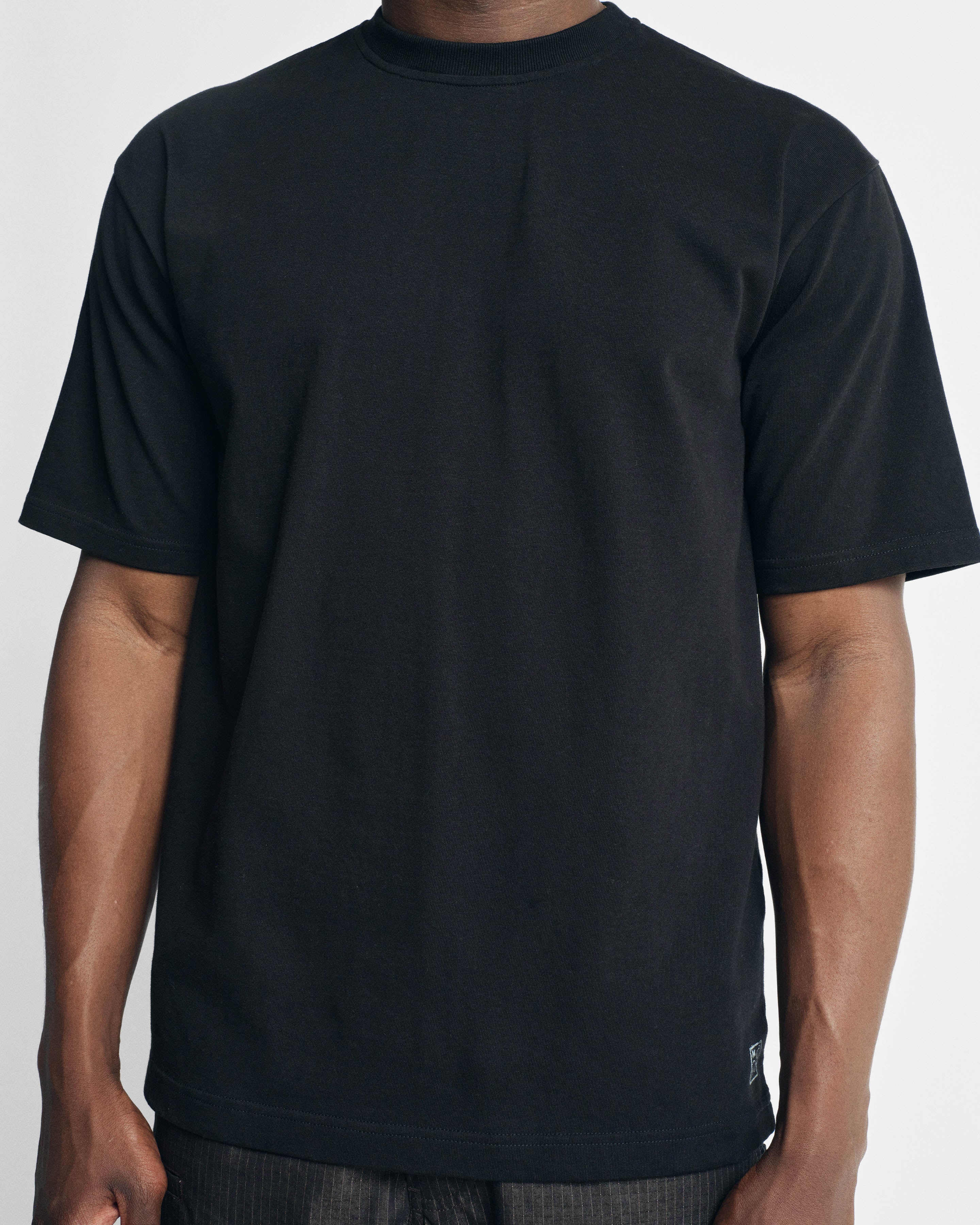 ALY TEE - BLACK 7.75 oz. ALL SEASON COTTON JERSEY - Image 4