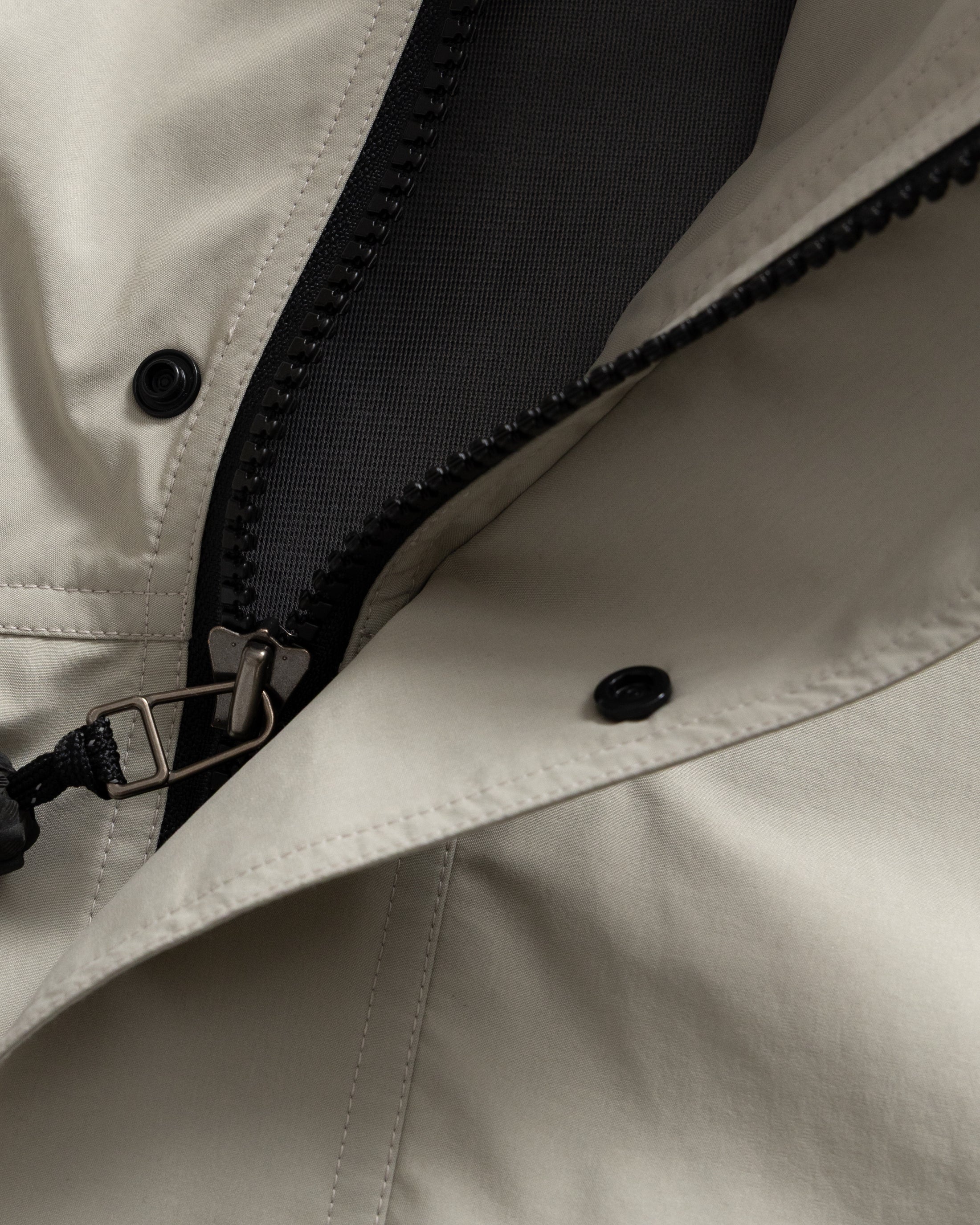 ARCHIVI PULLOVER ANORAK - TRAVERTINE WATER-REPELLENT 3L BONDED MEMBRANE - Image 3