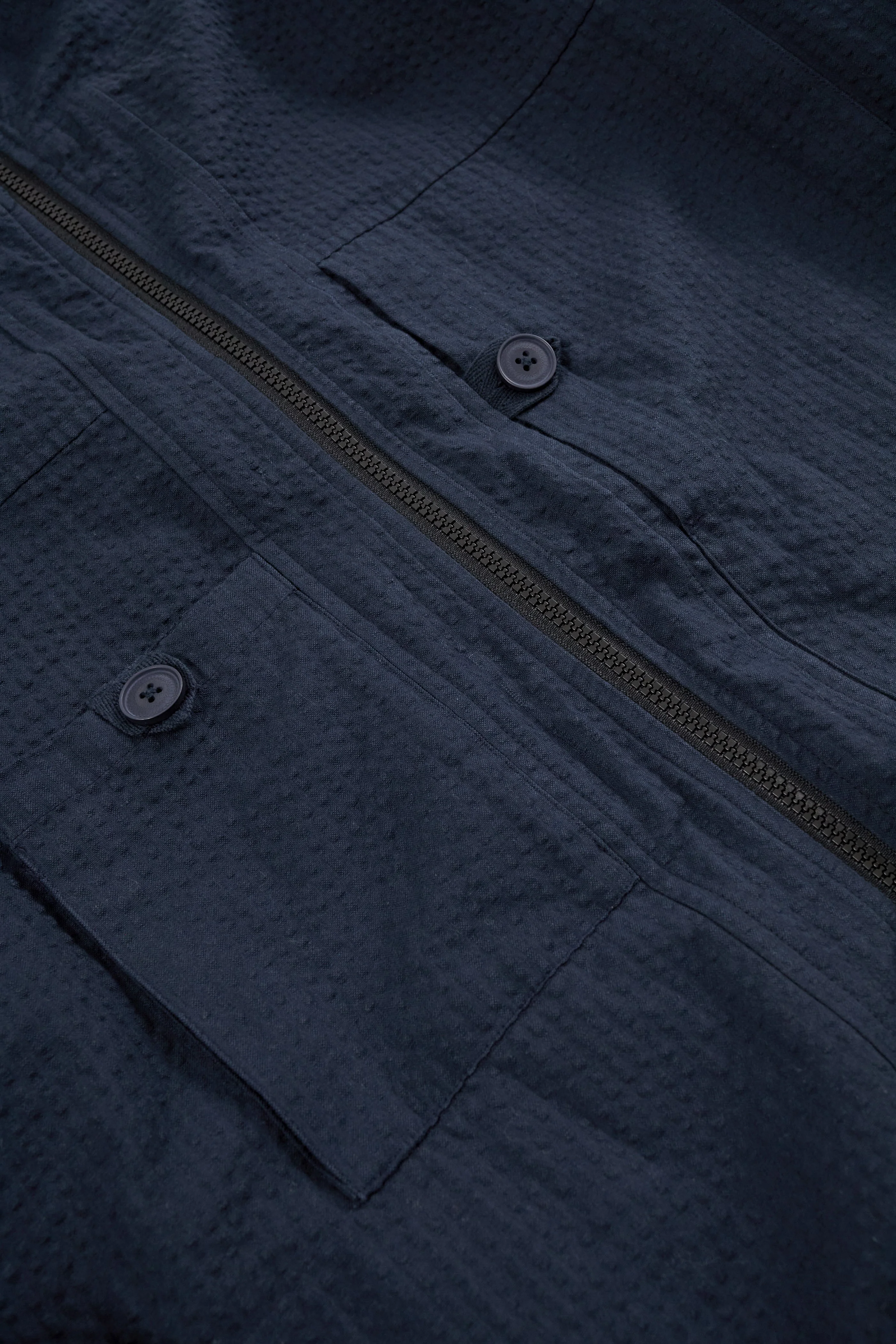 ATLAS HOODED WINDBREAKER - MIDNIGHT COTTON SEERSUCKER - Image 4