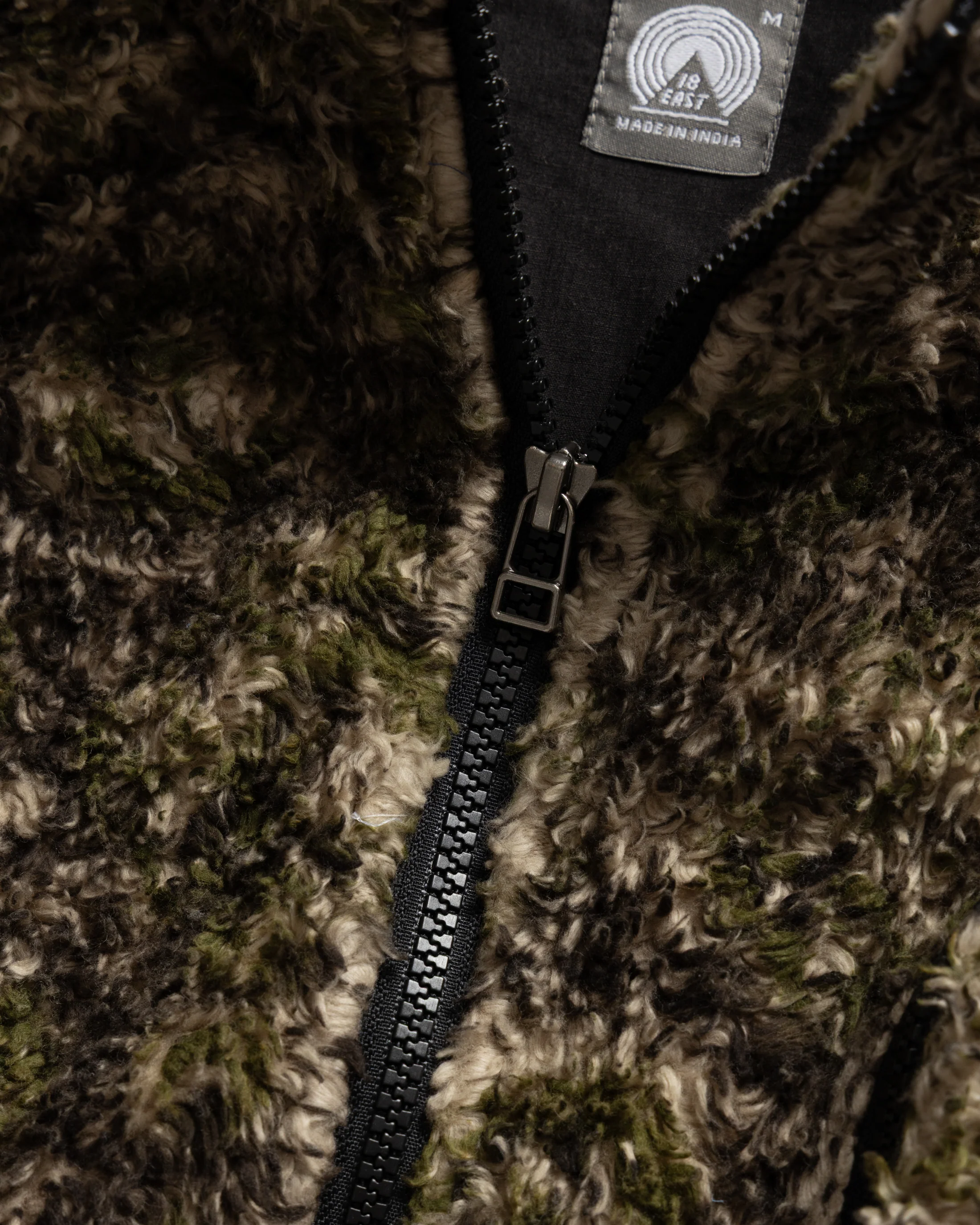 BANKS UTILITY FLEECE VEST- BLACK / ECRU / AGED OLIVE BLOCK PRINTED ORGANIC ORGANIC COTTON SHERPA - Image 3
