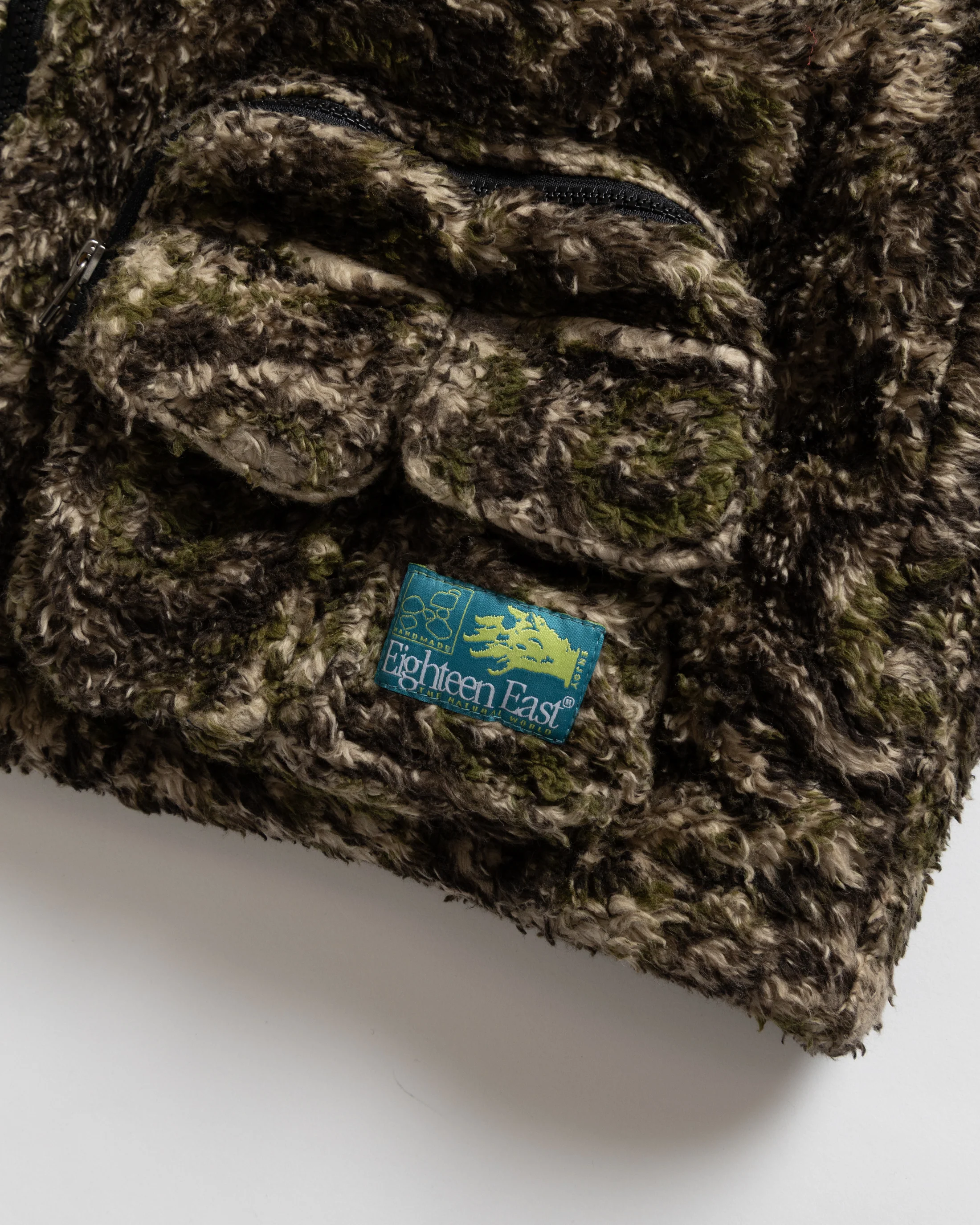 BANKS UTILITY FLEECE VEST- BLACK / ECRU / AGED OLIVE BLOCK PRINTED ORGANIC ORGANIC COTTON SHERPA - Image 5
