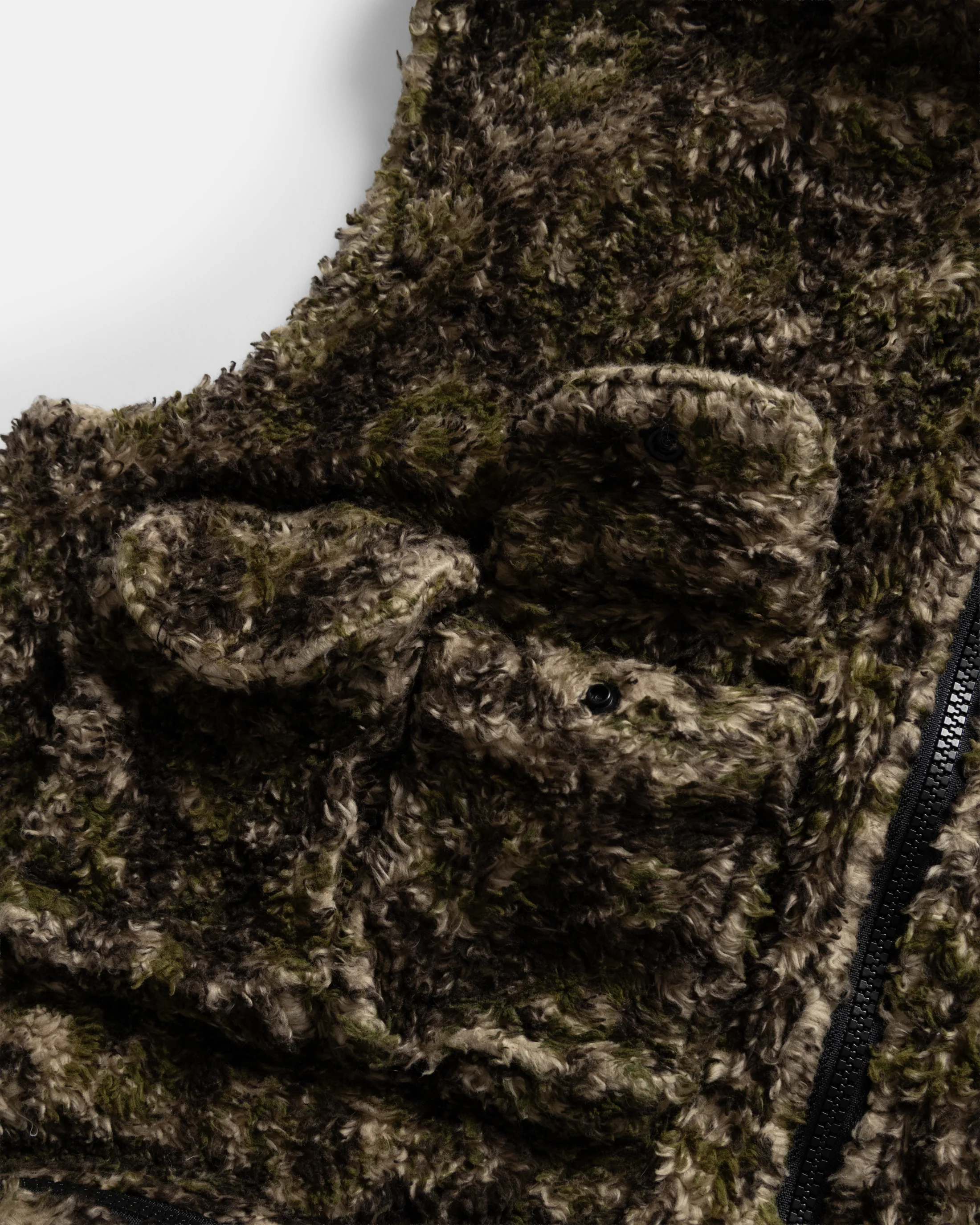 BANKS UTILITY FLEECE VEST- BLACK / ECRU / AGED OLIVE BLOCK PRINTED ORGANIC ORGANIC COTTON SHERPA - Image 7