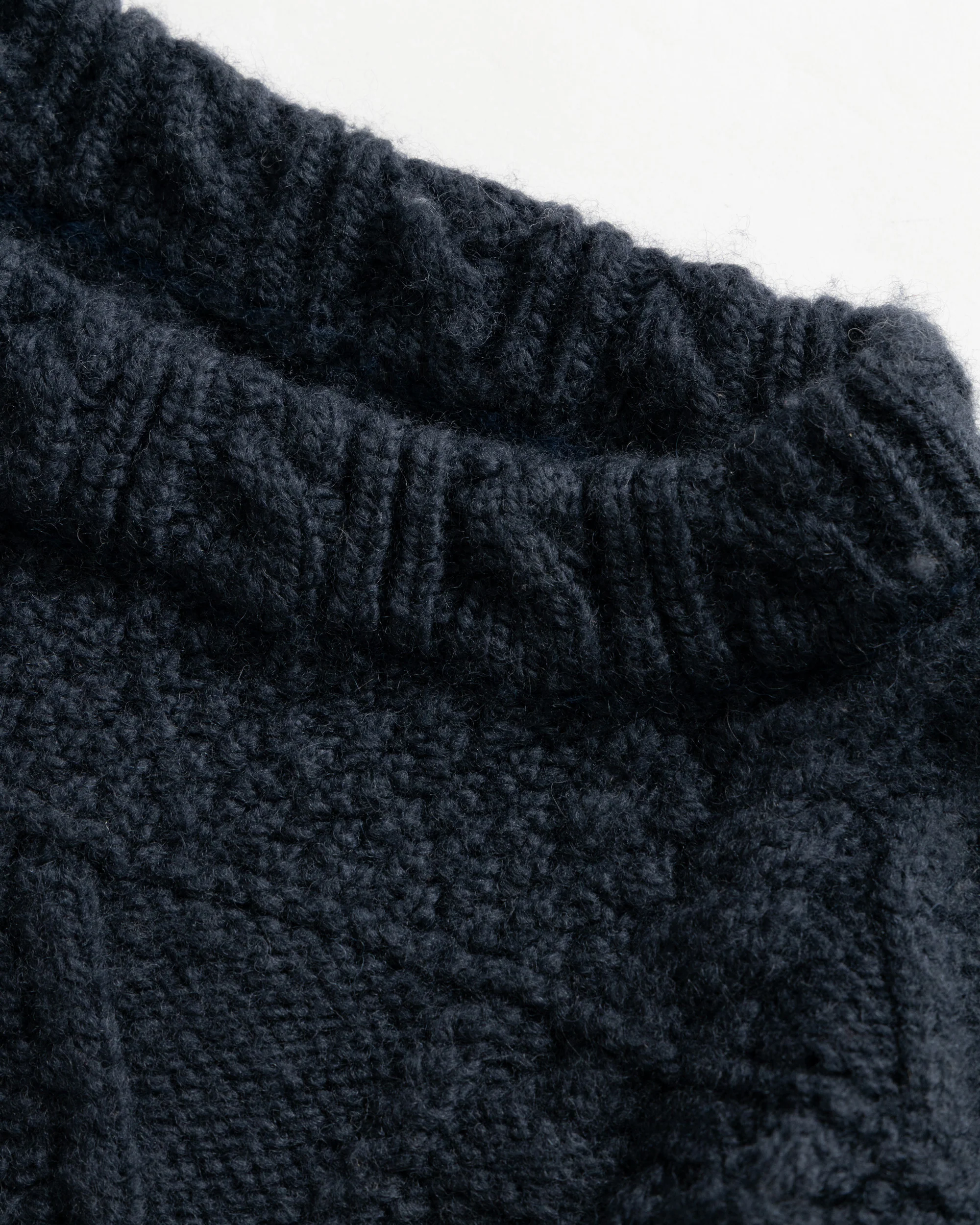 DOVER RUGGED CABLEKNIT CREWNECK SWEATER - NAVY ANDEAN WOOL - Image 3