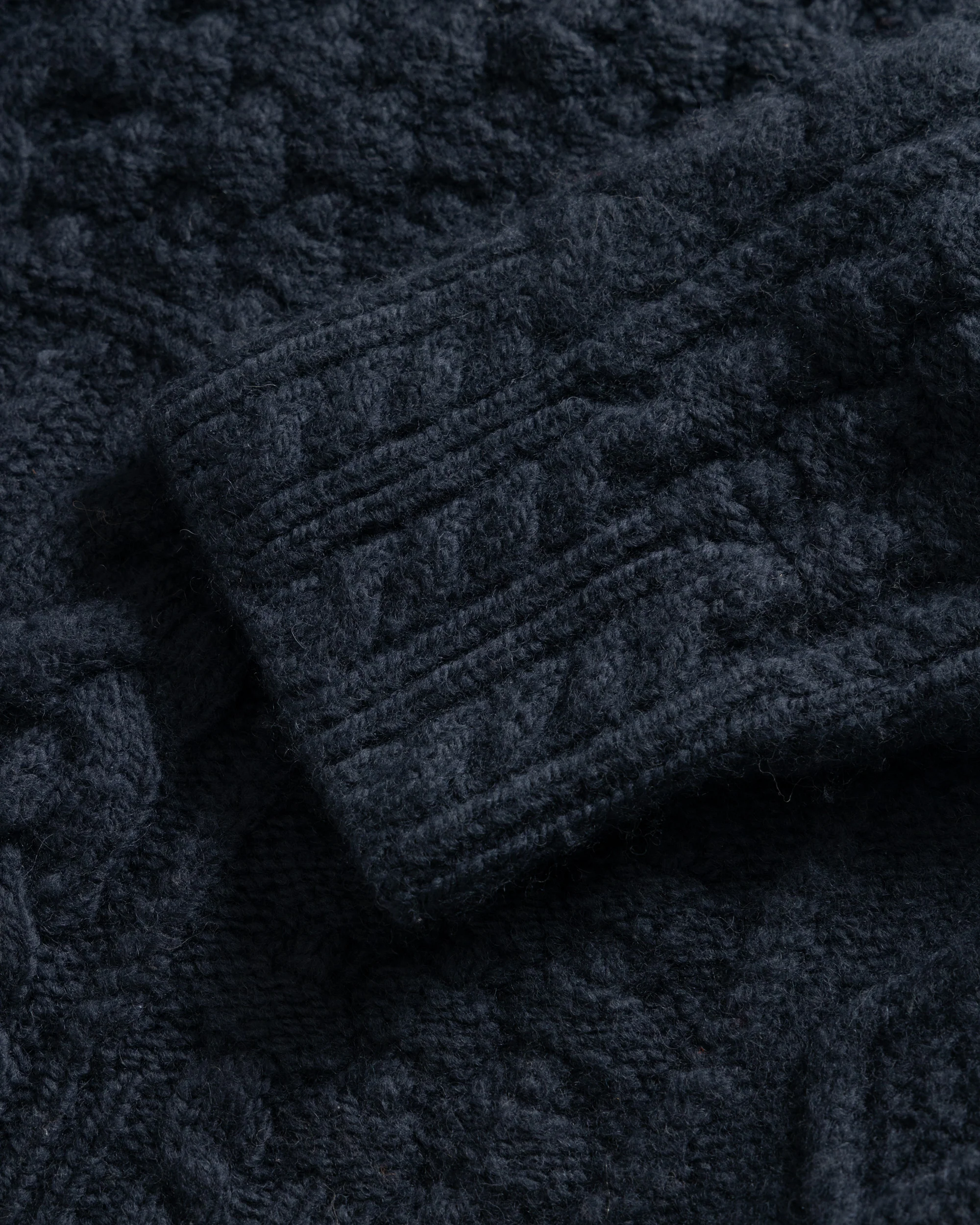DOVER RUGGED CABLEKNIT CREWNECK SWEATER - NAVY ANDEAN WOOL - Image 5