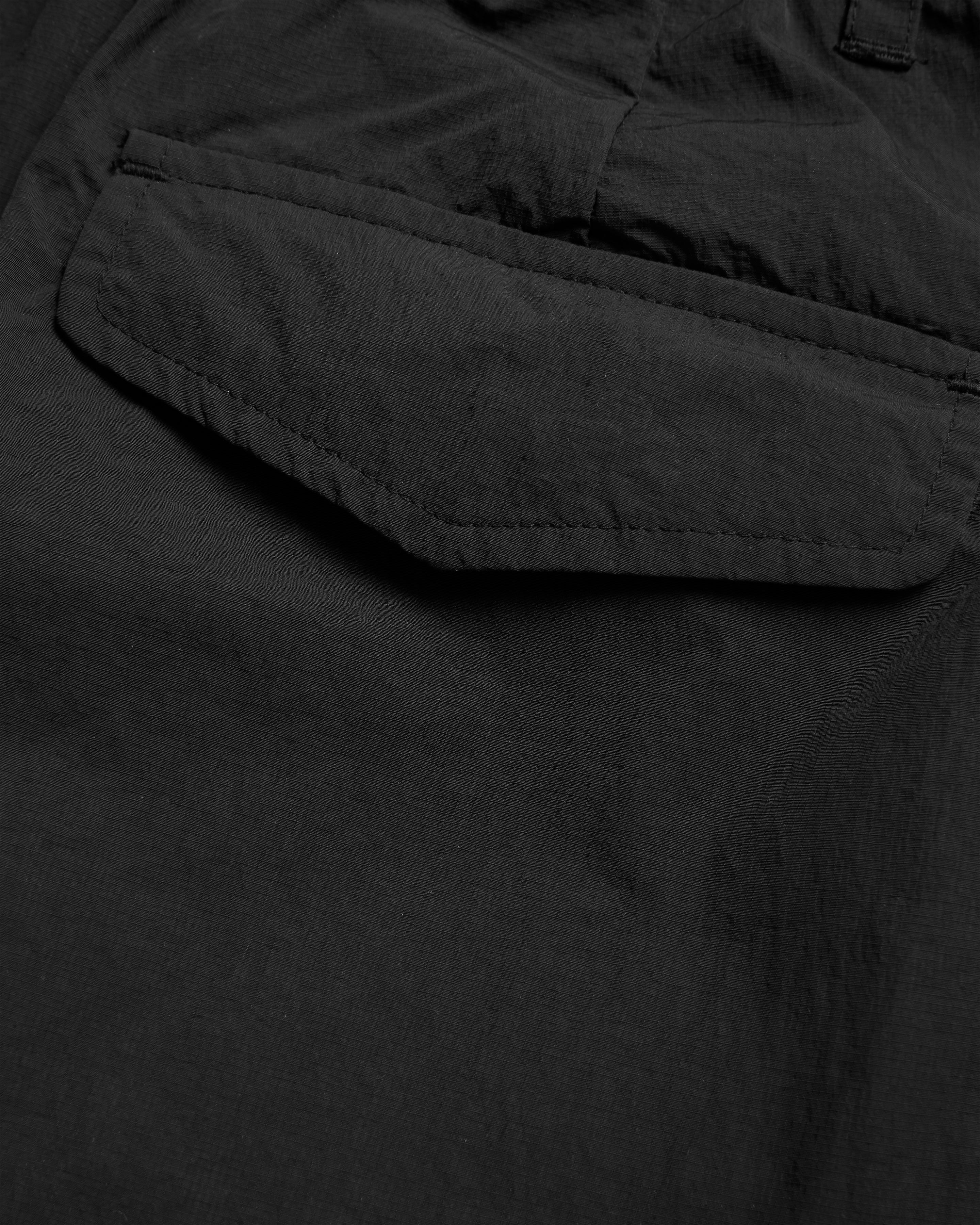 EMERY PLEATED BIG SHORTS - BLACK FEATHERWEIGHT MICRO RIPSTOP NYLON - Image 4