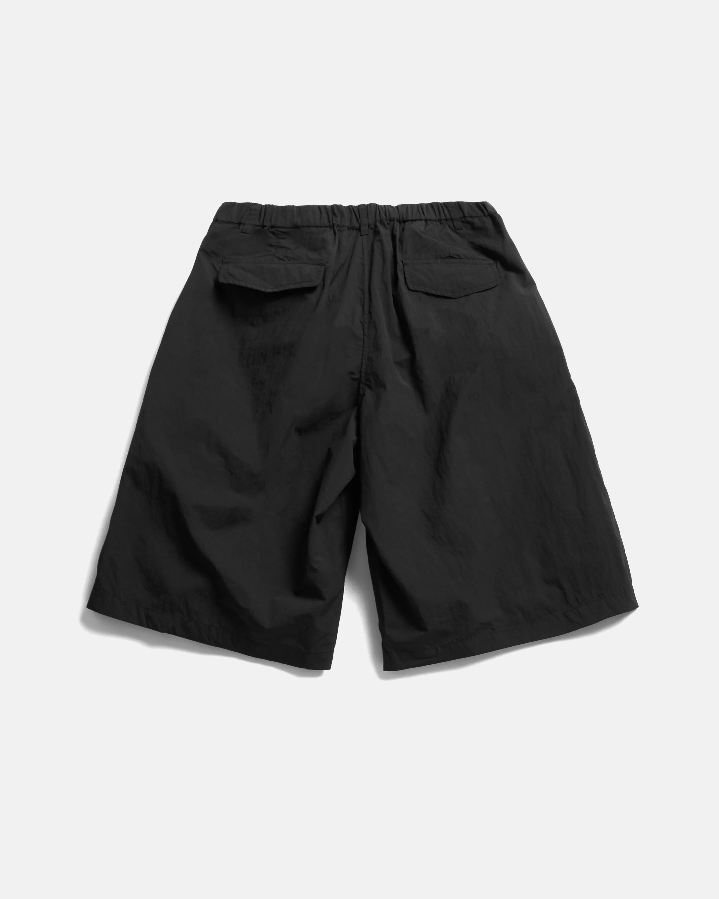 EMERY PLEATED BIG SHORTS - BLACK FEATHERWEIGHT MICRO RIPSTOP NYLON - Image 5