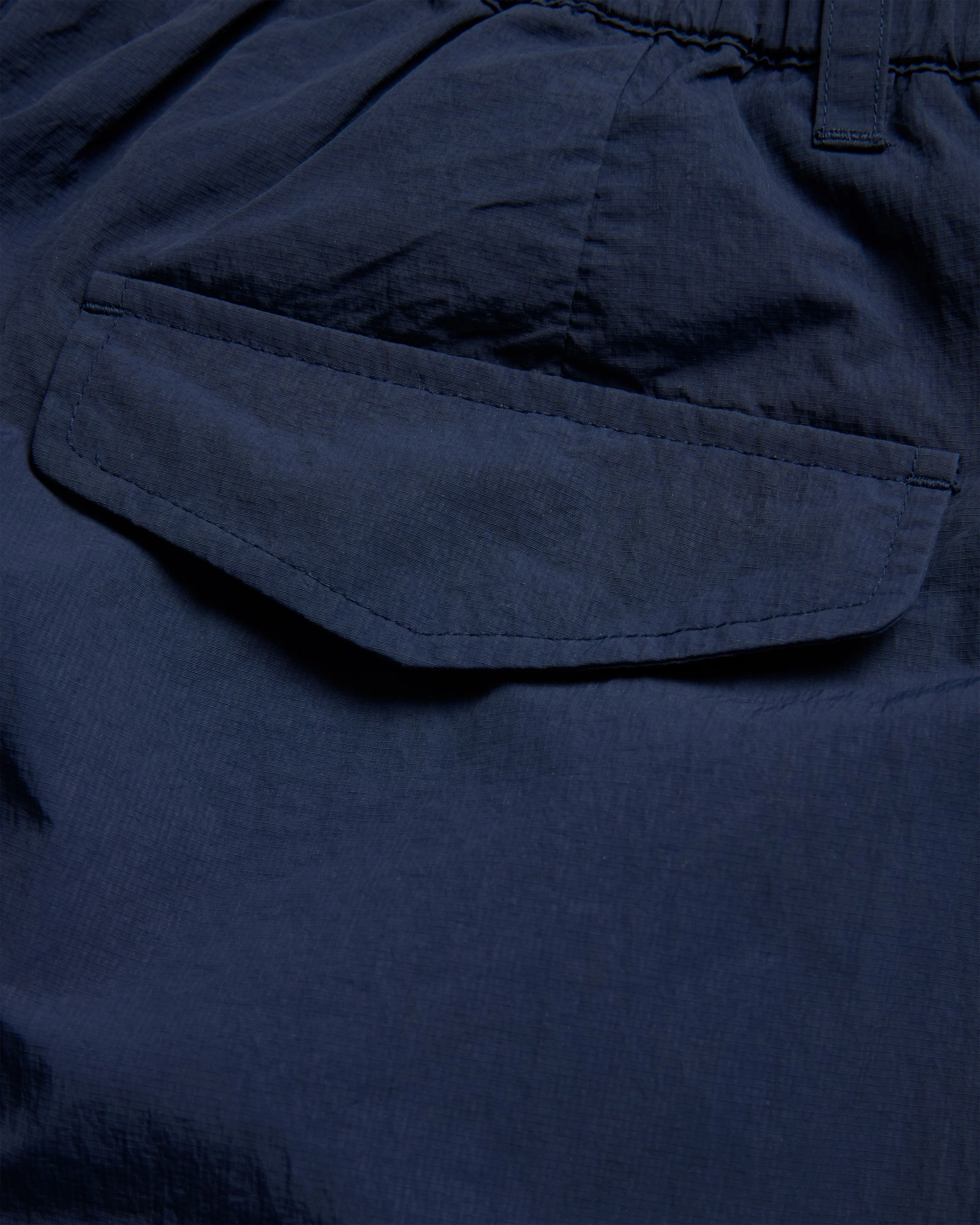 EMERY PLEATED BIG SHORTS - NAVY FEATHERWEIGHT MICRO RIPSTOP NYLON - Image 5