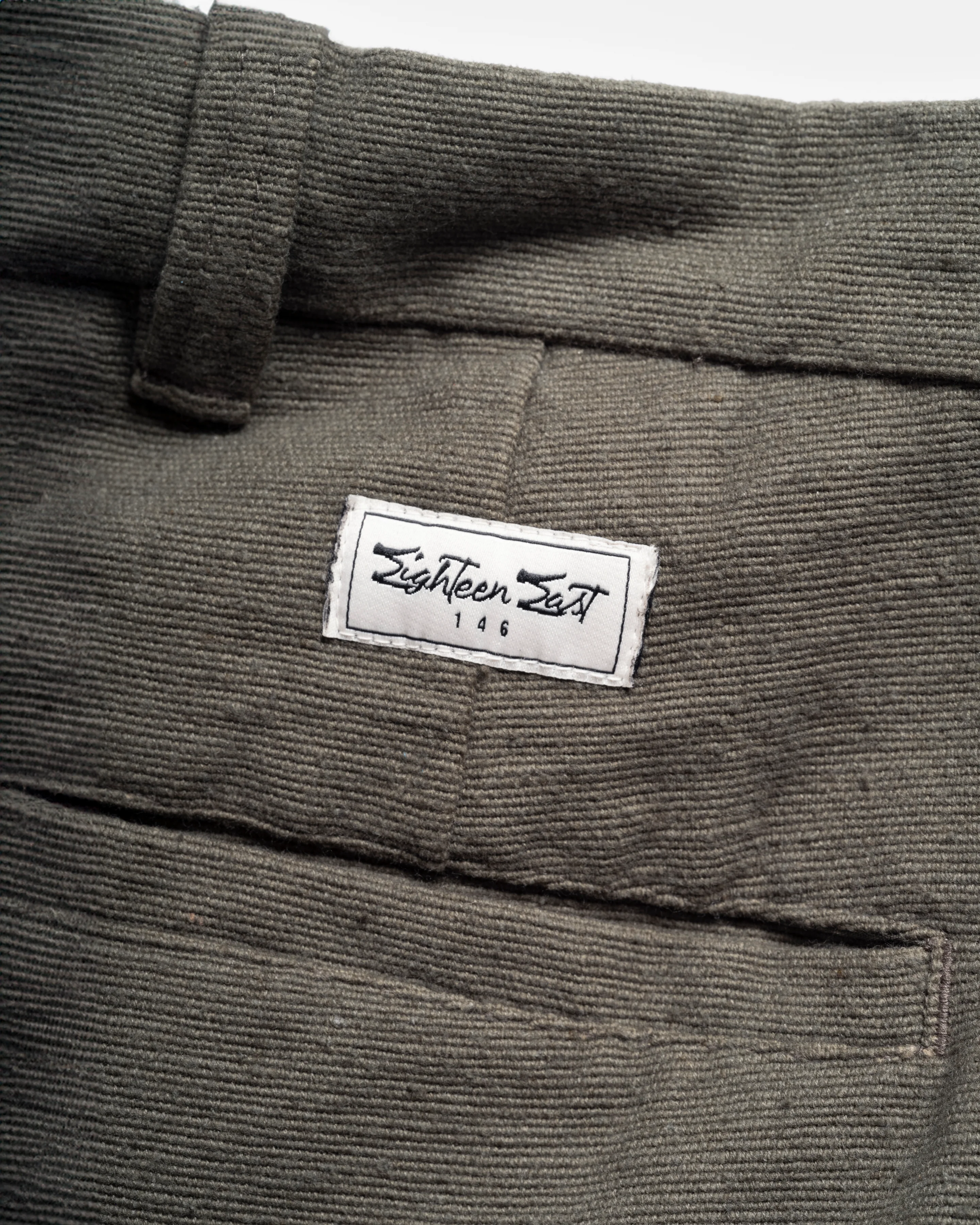 JIAN SINGLE PLEAT PANT - RIFLE GREEN HANDSPUN COTTON CANVAS - Image 5