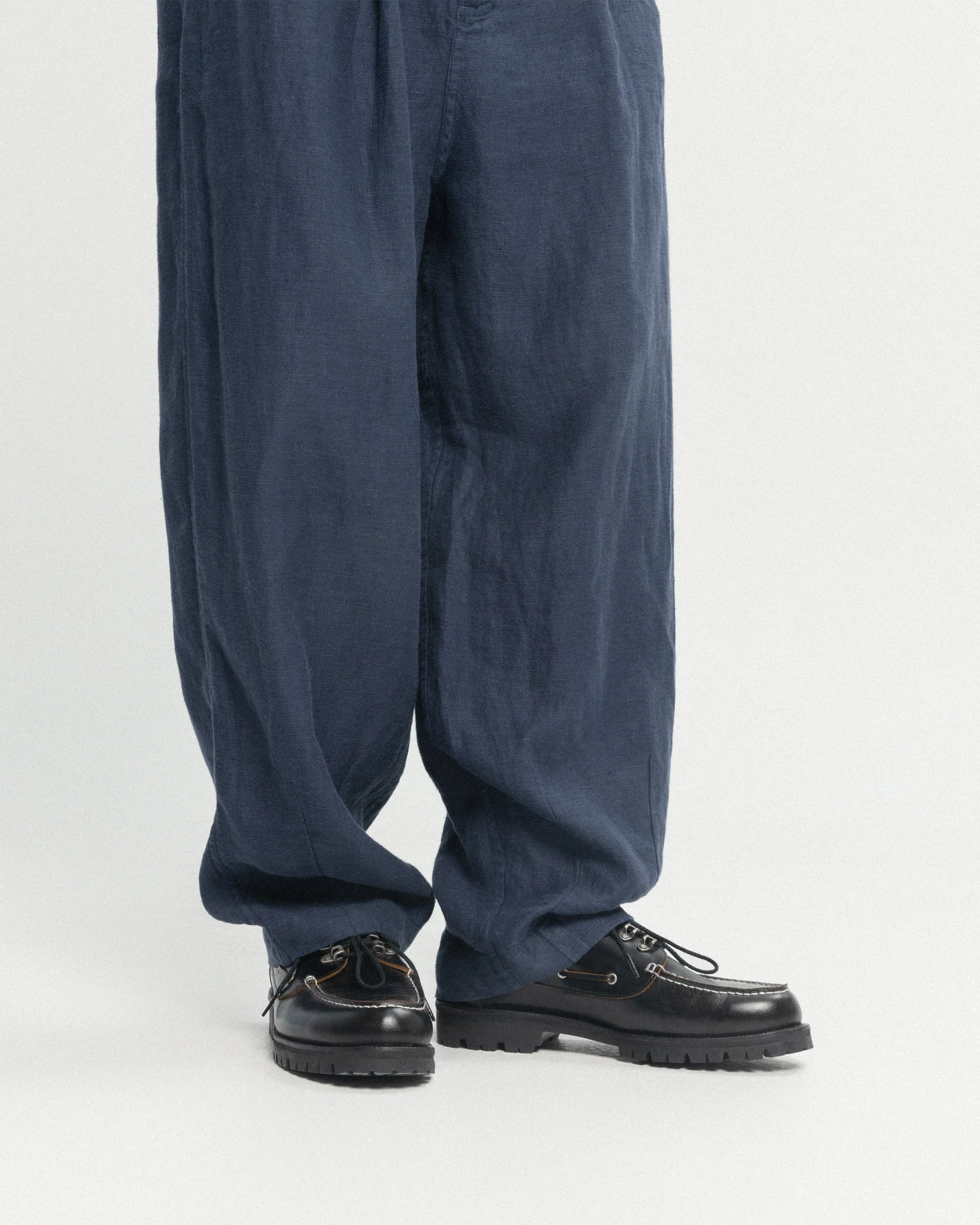 KELL PLEATED BIG PANT - NAVY LINEN TWILL - Image 6