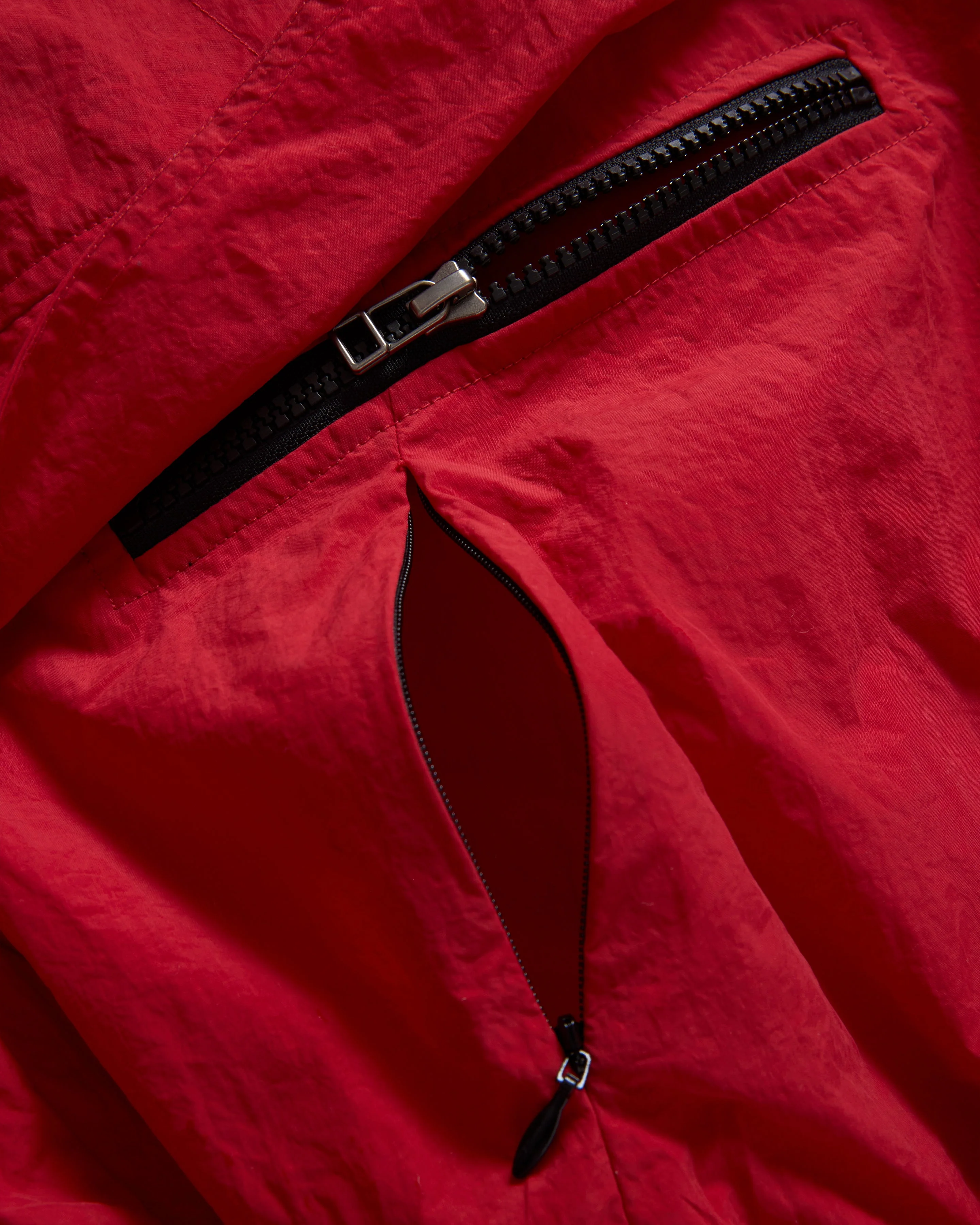 LAINES HOODED SHELL - DAN & WHIT'S RED / WASHED BLACK WATER-REPELLENT NYLON - Image 5