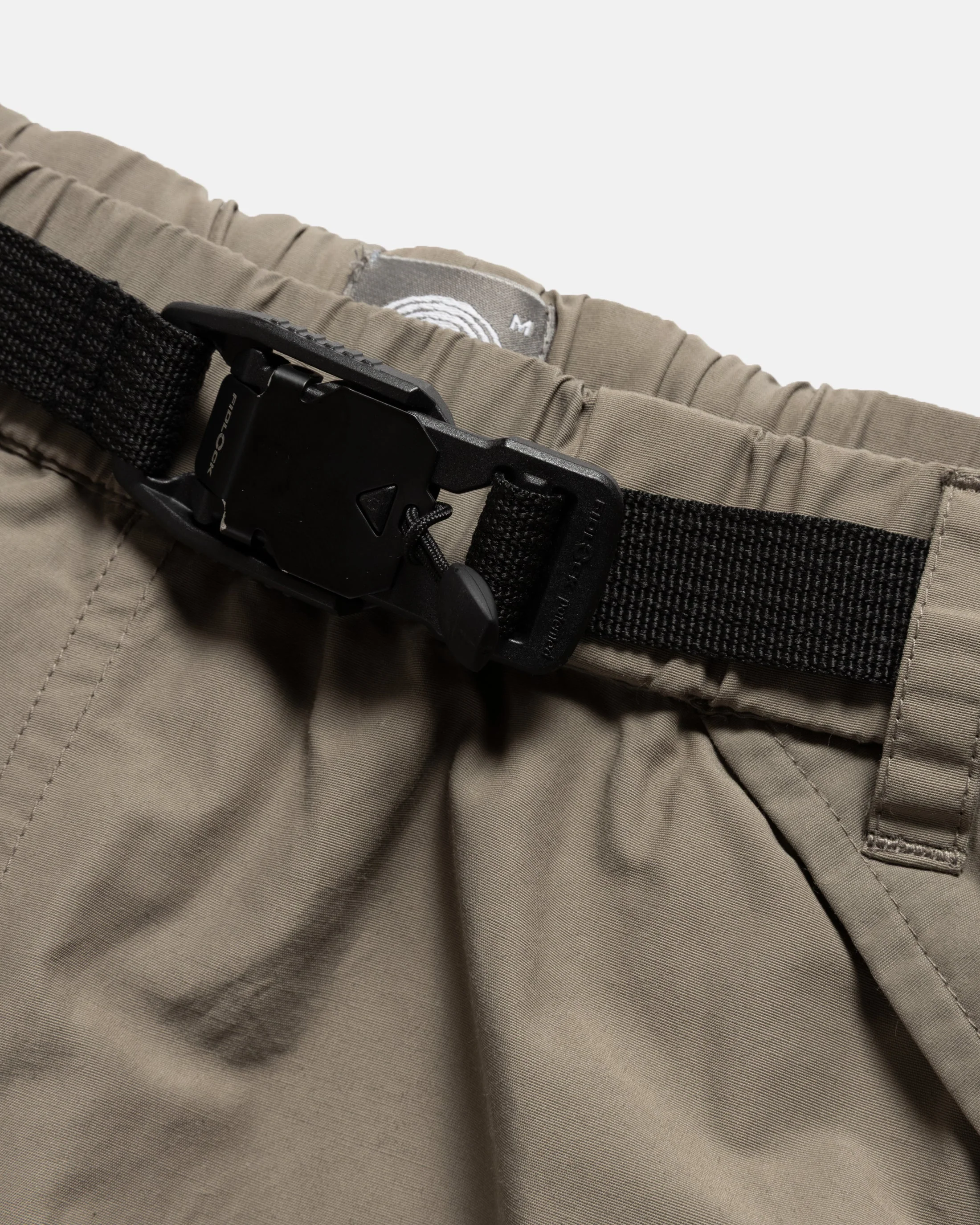 WARREN TREK SHORTS - BARELY SAGE WATER-REPELLENT 60/40 MOUNTAIN CLOTH WITH FULL MESH LINING - Image 3