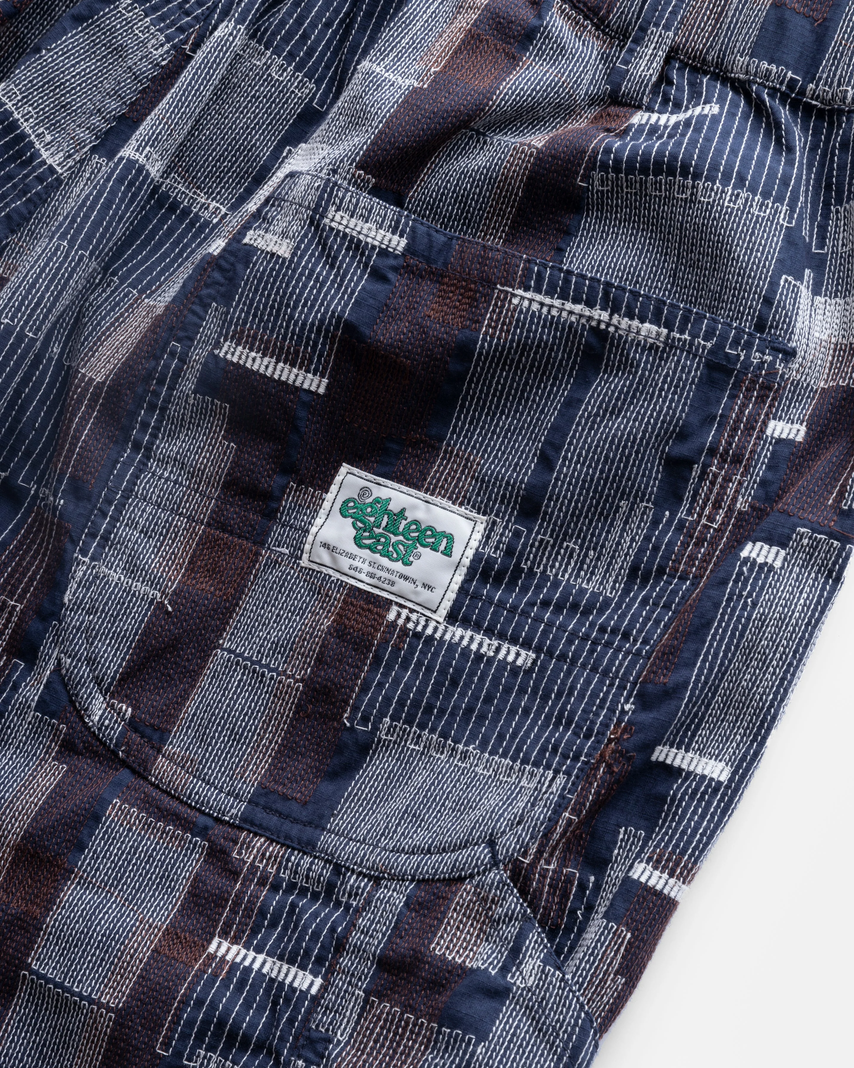 LOTUS CARPENTER SHORT - MIDNIGHT / ECRU / CHOCOLATE SCATTER EMBROIDERED COTTON MICRO RIPSTOP - Image 6