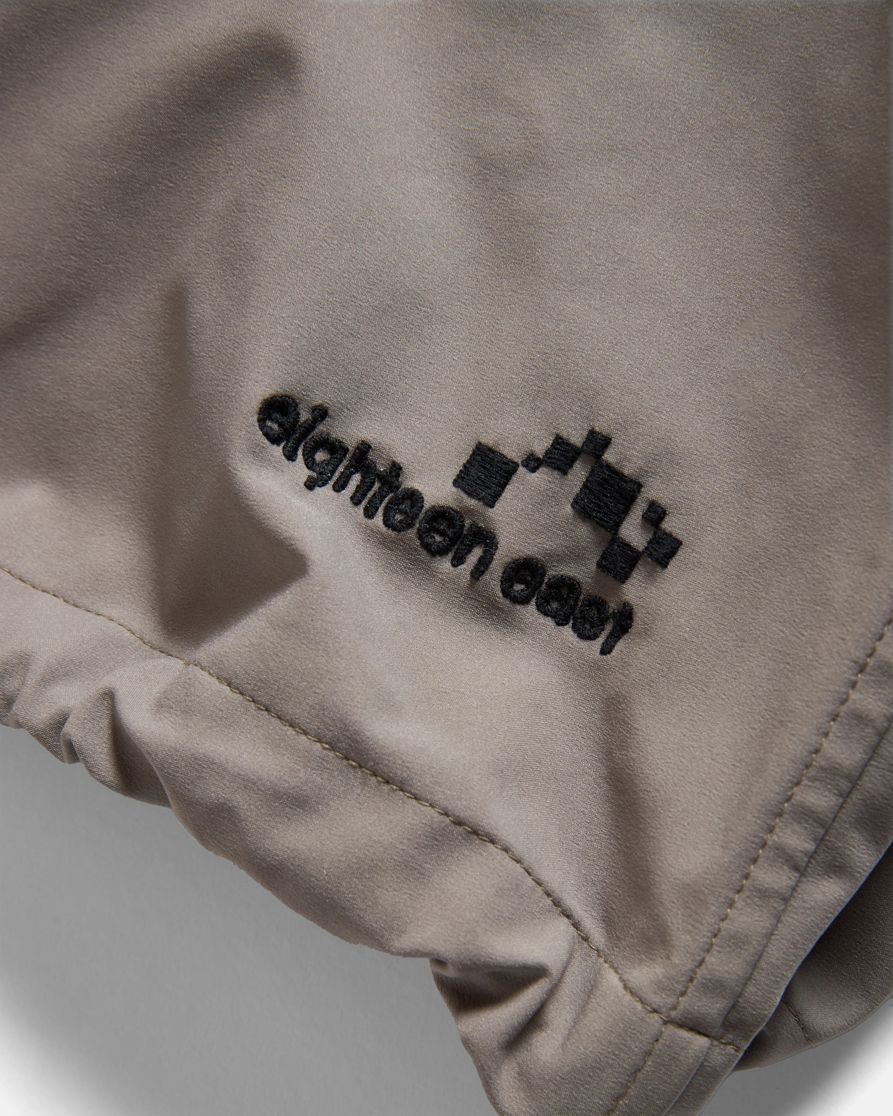 RAINSHADOW OUTDOOR PROTECTION SYSTEM HOODED SHELL - WASHED BLACK / WINTER BEIGE WATER-REPELLENT BONDED MEMBRANE - Image 8