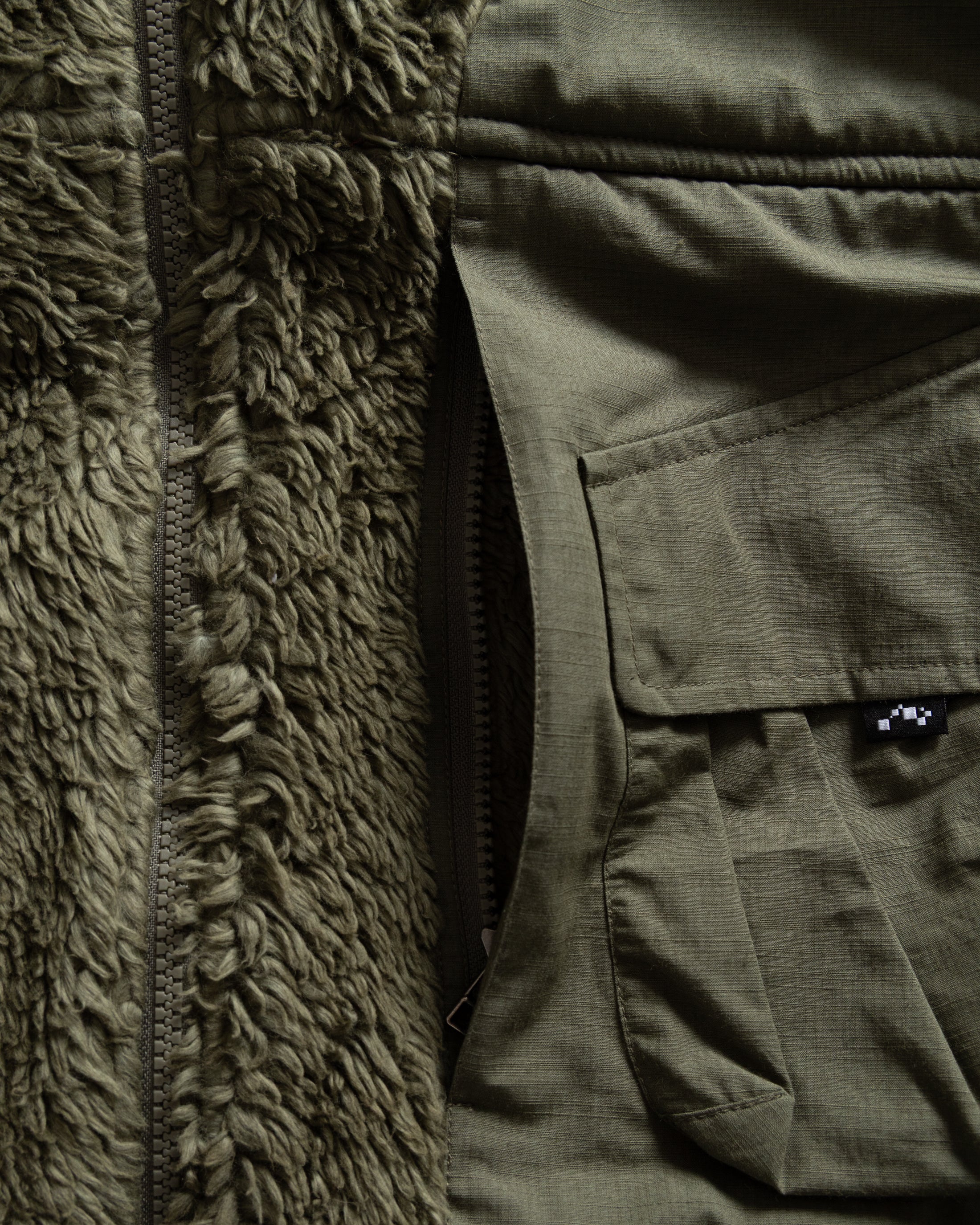 ROWAN  DEEP PILE FIELD FLEECE - O.D. GREEN ORGANIC COTTON SHERPA WITH TONAL COTTON MICRO RIPSTOP DETAILS - Image 3