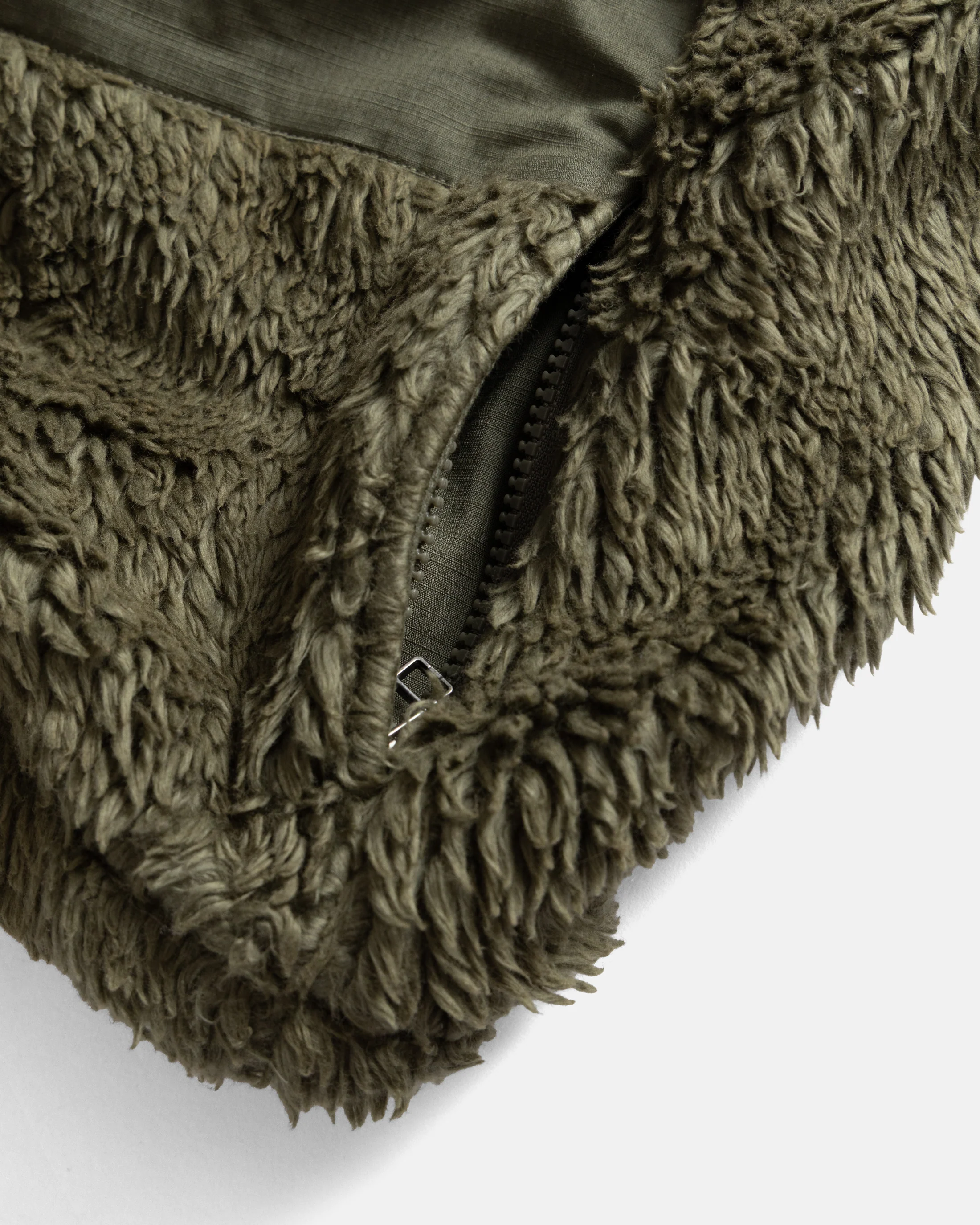 ROWAN  DEEP PILE FIELD FLEECE - O.D. GREEN ORGANIC COTTON SHERPA WITH TONAL COTTON MICRO RIPSTOP DETAILS - Image 4