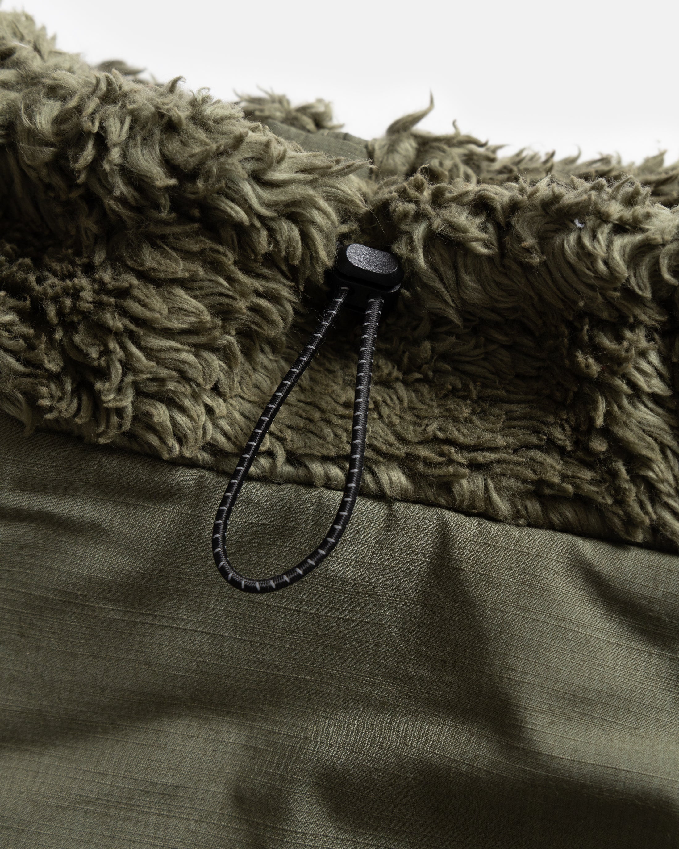 ROWAN  DEEP PILE FIELD FLEECE - O.D. GREEN ORGANIC COTTON SHERPA WITH TONAL COTTON MICRO RIPSTOP DETAILS - Image 5