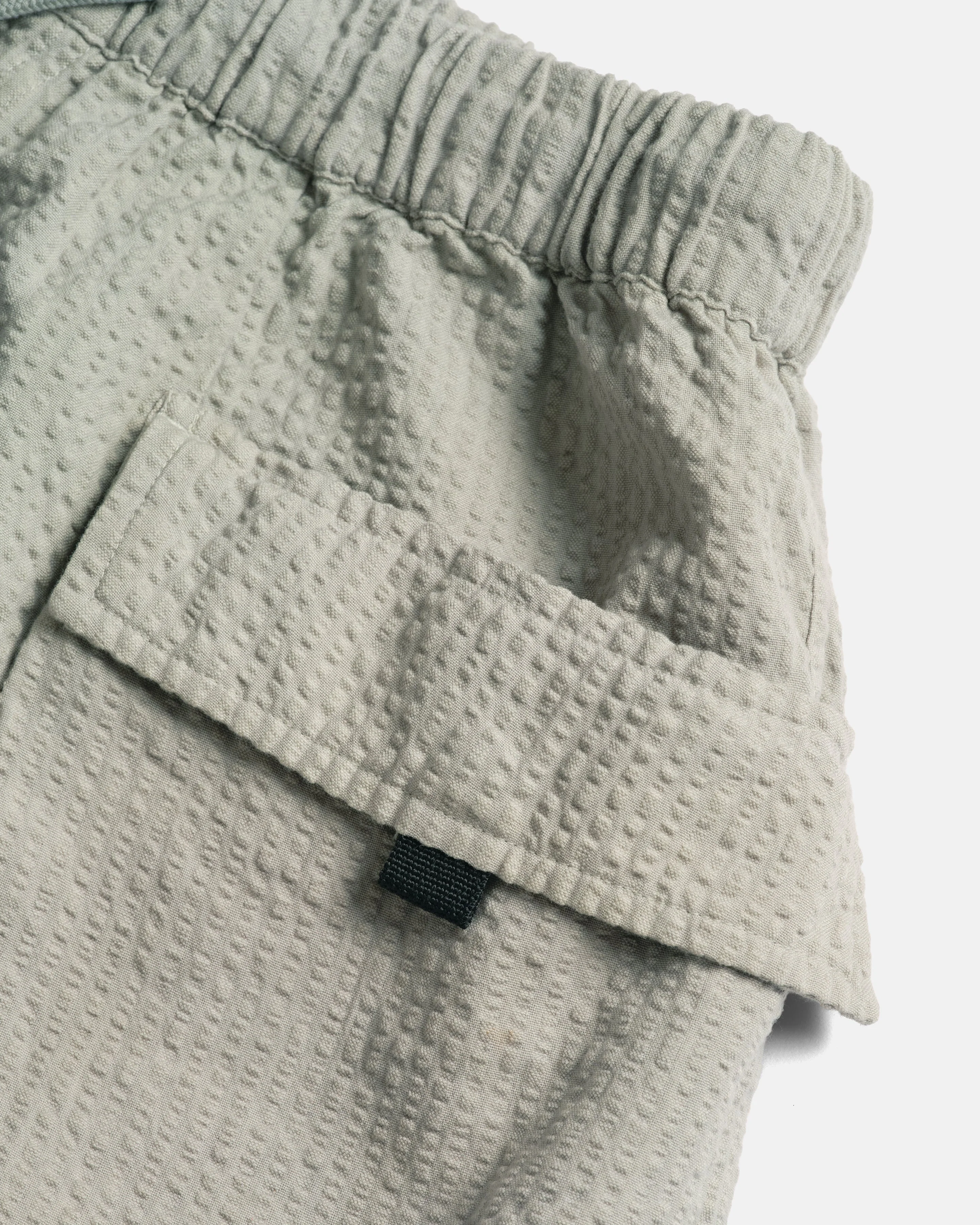 VETTI UTILITY SHORTS - TONAL LUNAR ROCK GREEN COTTON SEERSUCKER - Image 7