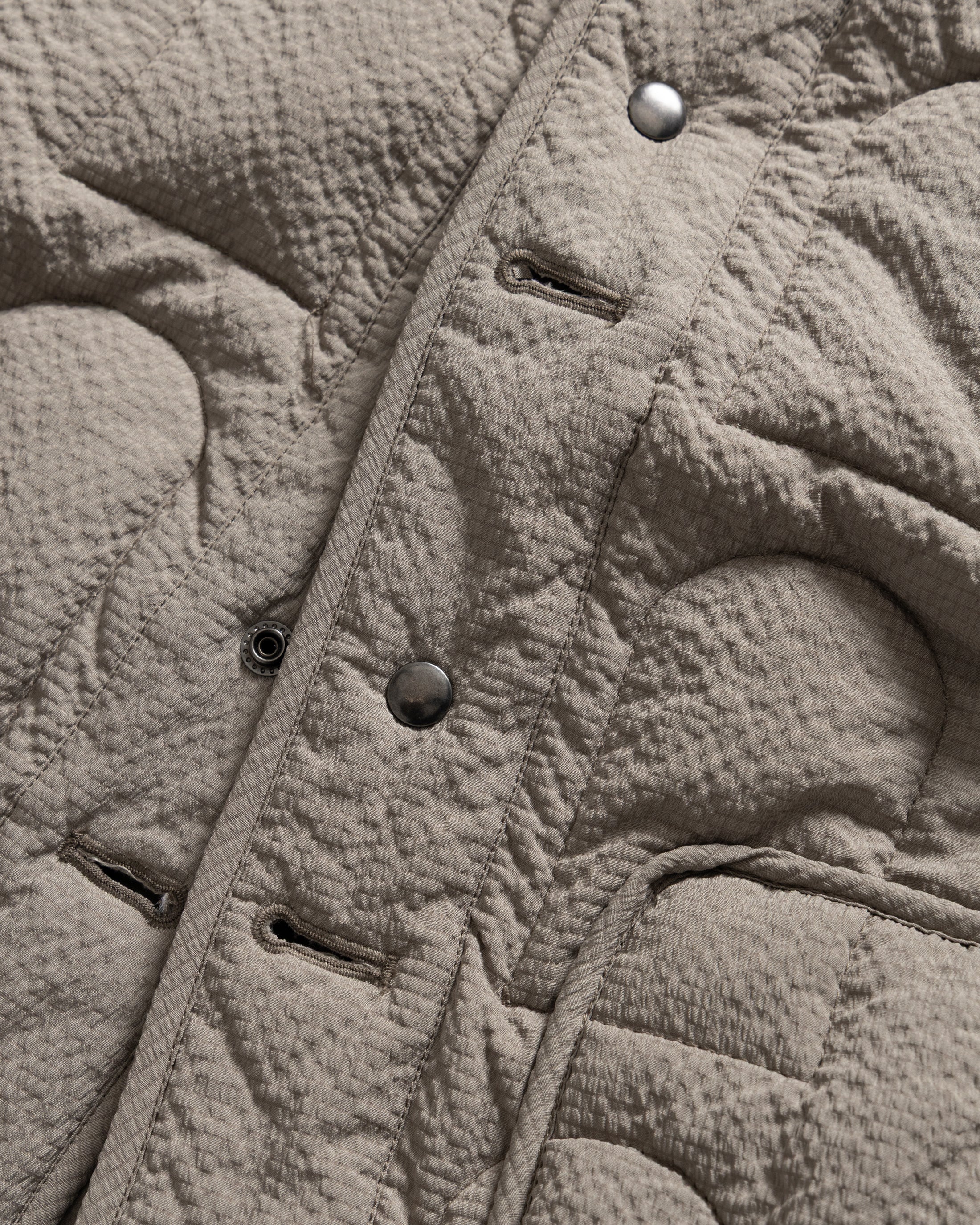 PAOLO FISHTAIL PARKA WITH REMOVABLE QUILTED LINER JACKET - FOLIAGE WAXED NYLON / TRAVERTINE "COBBLESTONE' NYLON RIPSTOP - Image 12